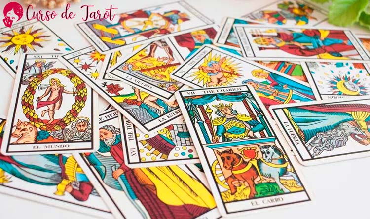 Arquetipos en el Tarot - curso de tarot